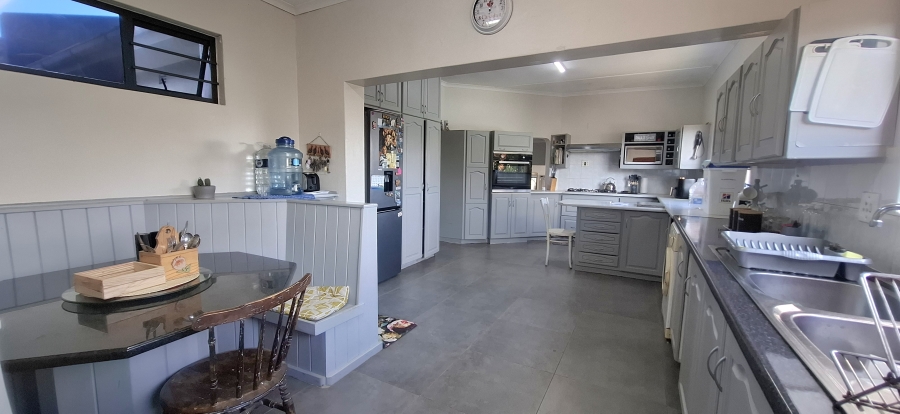 4 Bedroom Property for Sale in Beacon Bay Eastern Cape